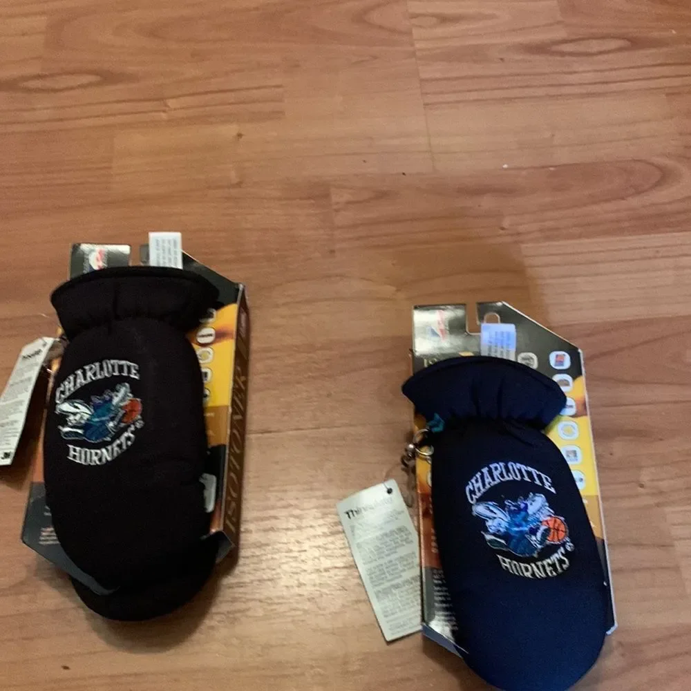 Isotoner Nba Charlotte Hornets Toddler Child Thinsulate Mittens Gloves